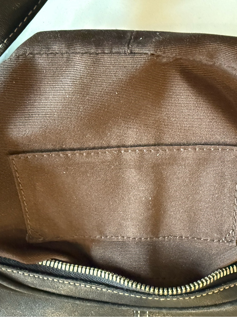 COACH-Hampton Demi Hobo- #7593 circa 2012 - Picture 9 of 9
